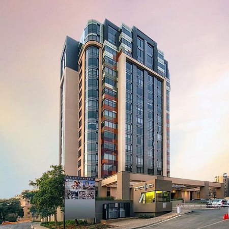 Luxurious Sandton Skye Apartment 外观 照片